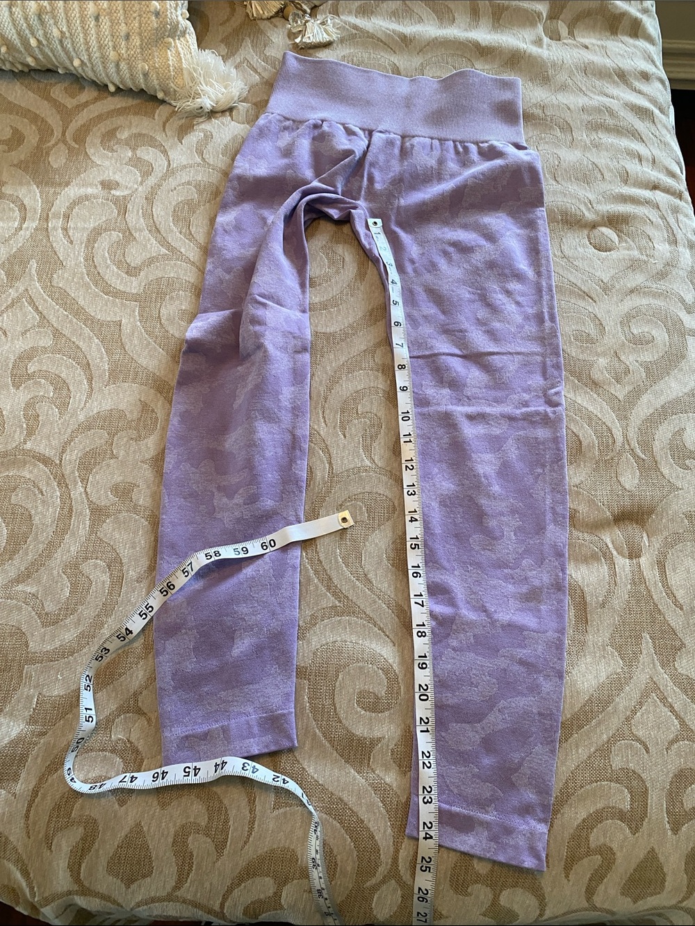 NVGTN Lavender Camo Seamless Leggings Size S High Rise Gym Yoga - Picture 3 of 11